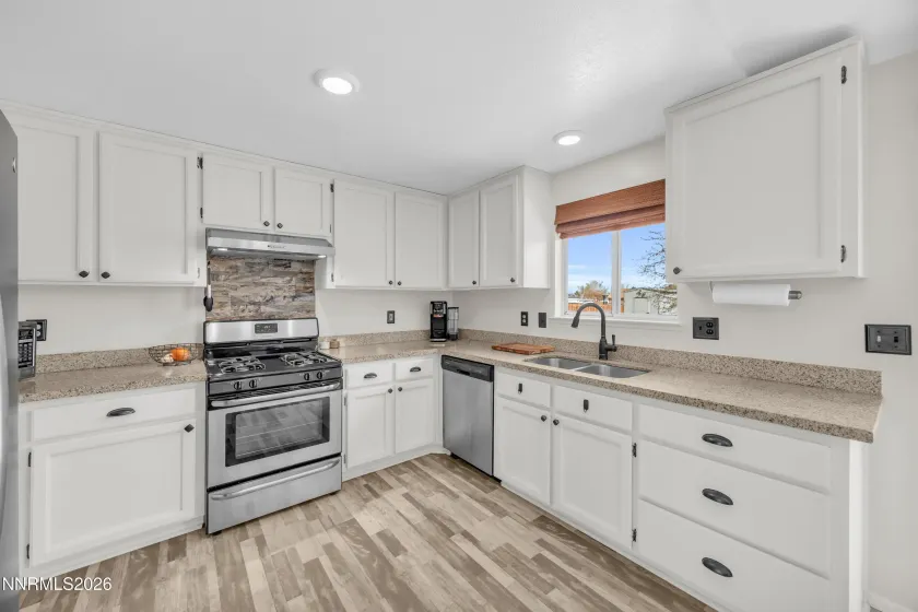 702 Ophir, Dayton, Nevada 89403, 3 Bedrooms Bedrooms, ,2 BathroomsBathrooms,Residential,Residential,Ophir,260002913