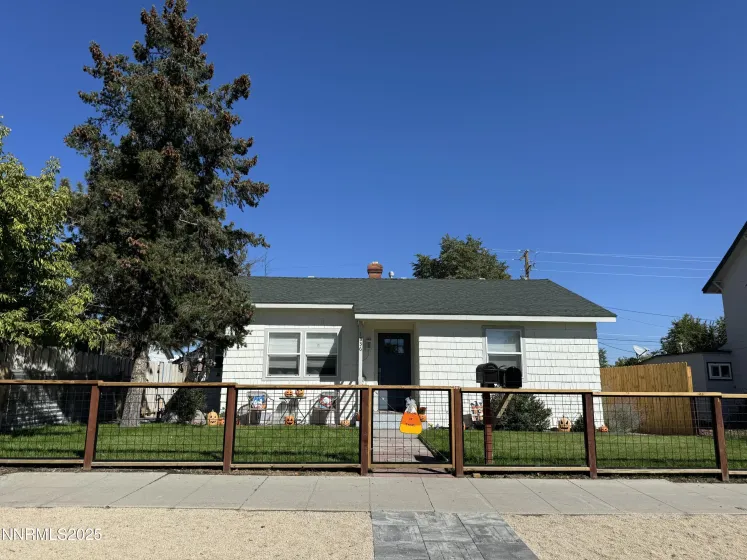 1836 C, Sparks, Nevada 89431, ,Residential Income,Residential,C,260002914