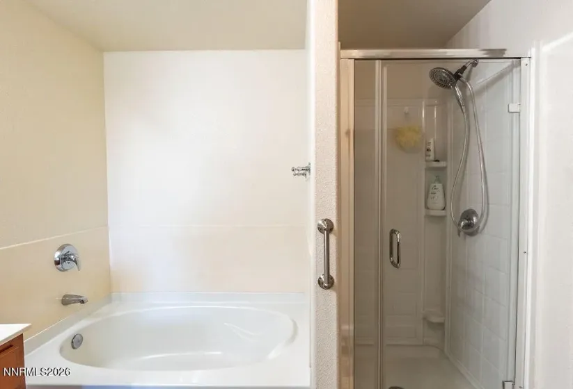 9050 Double R, Reno, Nevada 89521, 2 Bedrooms Bedrooms, ,2 BathroomsBathrooms,Residential,Residential,Double R,260002915