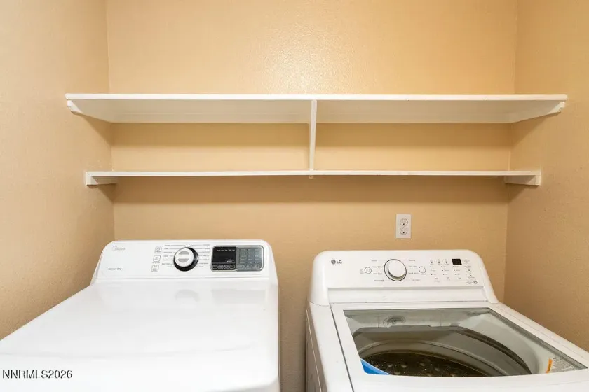 9050 Double R, Reno, Nevada 89521, 2 Bedrooms Bedrooms, ,2 BathroomsBathrooms,Residential,Residential,Double R,260002915