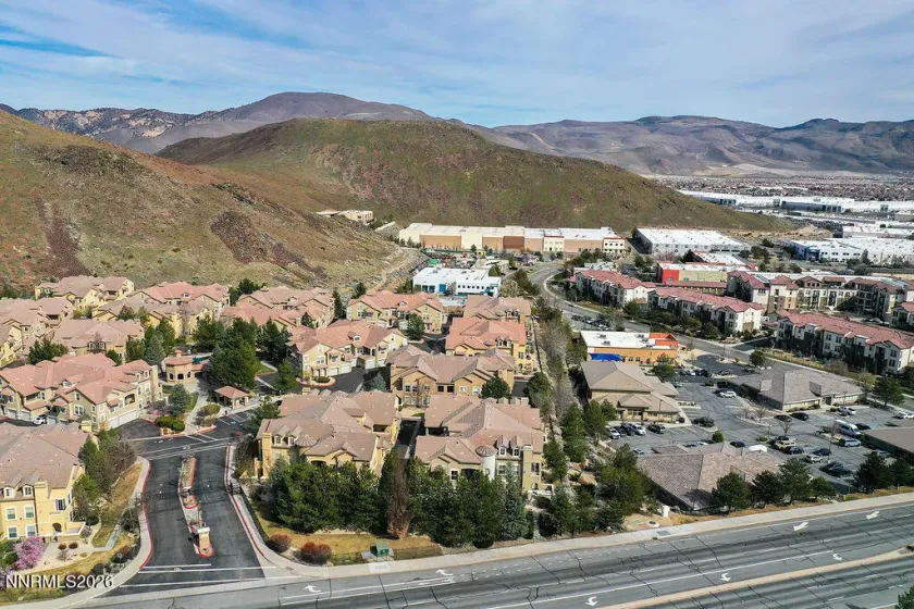 9050 Double R, Reno, Nevada 89521, 2 Bedrooms Bedrooms, ,2 BathroomsBathrooms,Residential,Residential,Double R,260002915