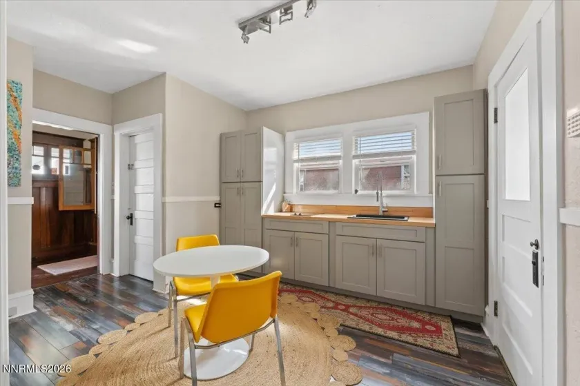 621 Forest, Reno, Nevada 89509, 3 Bedrooms Bedrooms, ,2 BathroomsBathrooms,Residential,Residential,Forest,260002916