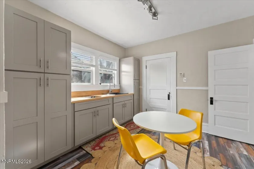 621 Forest, Reno, Nevada 89509, 3 Bedrooms Bedrooms, ,2 BathroomsBathrooms,Residential,Residential,Forest,260002916