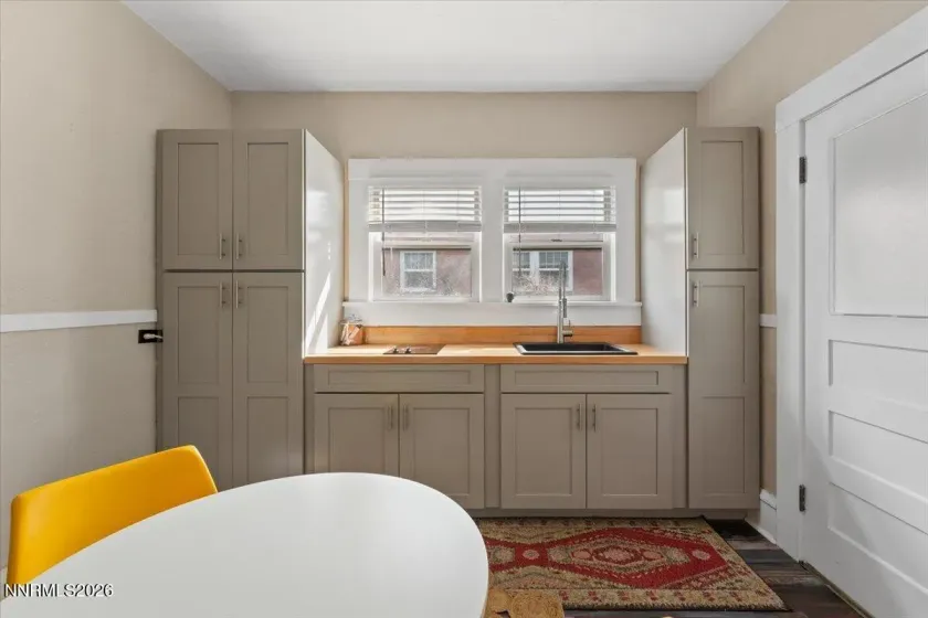 621 Forest, Reno, Nevada 89509, 3 Bedrooms Bedrooms, ,2 BathroomsBathrooms,Residential,Residential,Forest,260002916