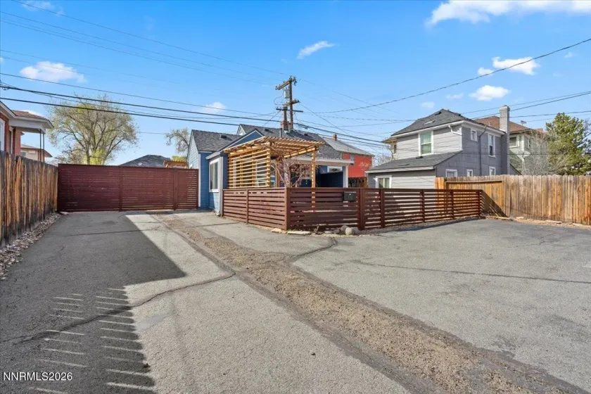 621 Forest, Reno, Nevada 89509, 3 Bedrooms Bedrooms, ,2 BathroomsBathrooms,Residential,Residential,Forest,260002916