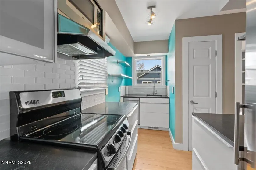 621 Forest, Reno, Nevada 89509, 3 Bedrooms Bedrooms, ,2 BathroomsBathrooms,Residential,Residential,Forest,260002916