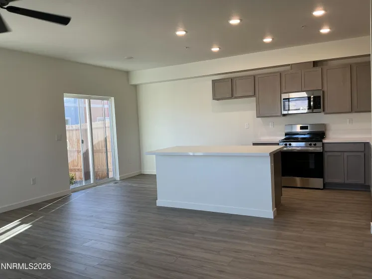 359 Halite, Dayton, Nevada 89403, 3 Bedrooms Bedrooms, ,3 BathroomsBathrooms,Residential,Residential,Halite,260002920