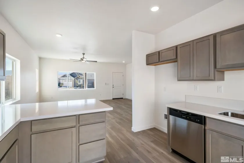 357 Halite, Dayton, Nevada 89403, 3 Bedrooms Bedrooms, ,3 BathroomsBathrooms,Residential,Residential,Halite,260002921