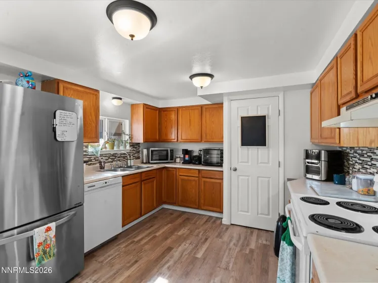 3320 Della, Fallon, Nevada 89406, 3 Bedrooms Bedrooms, ,2 BathroomsBathrooms,Residential,Residential,Della,260002924