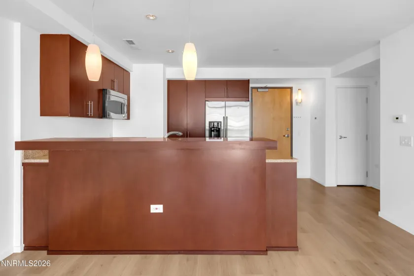 255 Sierra, Reno, Nevada 89501, 1 Bedroom Bedrooms, ,1 BathroomBathrooms,Residential,Residential,Sierra,260002925