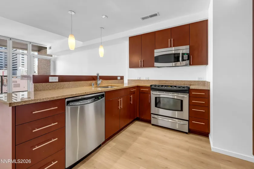 255 Sierra, Reno, Nevada 89501, 1 Bedroom Bedrooms, ,1 BathroomBathrooms,Residential,Residential,Sierra,260002925