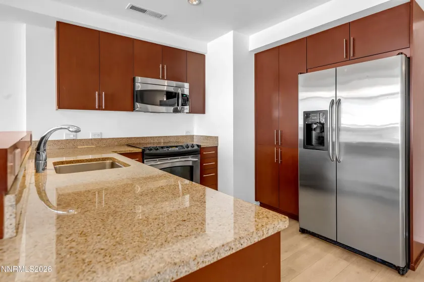 255 Sierra, Reno, Nevada 89501, 1 Bedroom Bedrooms, ,1 BathroomBathrooms,Residential,Residential,Sierra,260002925