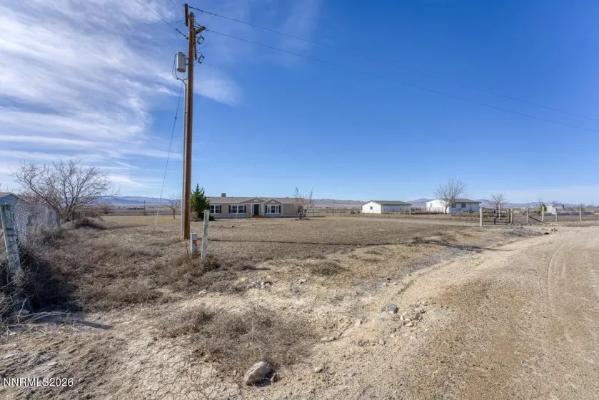 22225 Topaz Lake, Lovelock, Nevada 89419, 3 Bedrooms Bedrooms, ,2 BathroomsBathrooms,Residential,Residential,Topaz Lake,260002938