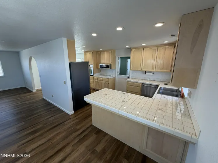 14 Pebble Beach, Yerington, Nevada 89447, 3 Bedrooms Bedrooms, ,2 BathroomsBathrooms,Residential,Residential,Pebble Beach,260002939