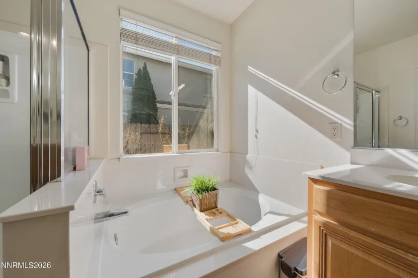 2375 Lincoln Meadows, Reno, Nevada 89521, 3 Bedrooms Bedrooms, ,3 BathroomsBathrooms,Residential,Residential,Lincoln Meadows,260002940