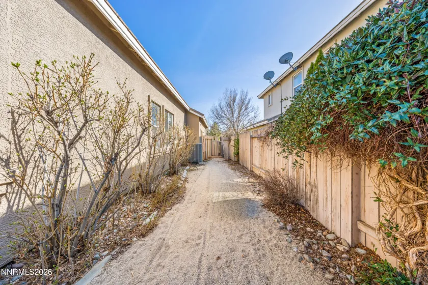 2375 Lincoln Meadows, Reno, Nevada 89521, 3 Bedrooms Bedrooms, ,3 BathroomsBathrooms,Residential,Residential,Lincoln Meadows,260002940