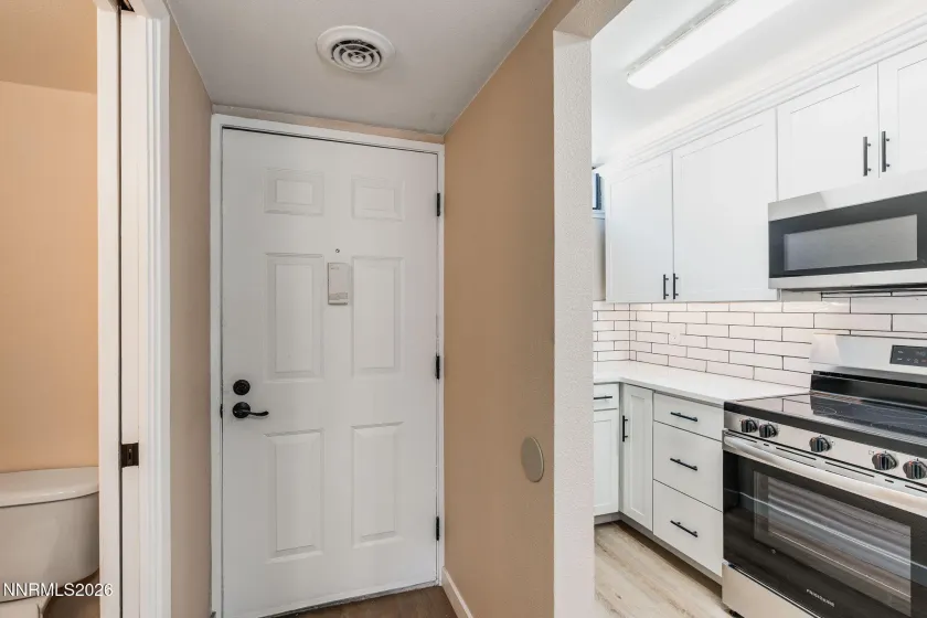 861 Nutmeg, Reno, Nevada 89502, 2 Bedrooms Bedrooms, ,2 BathroomsBathrooms,Residential,Residential,Nutmeg,260002944