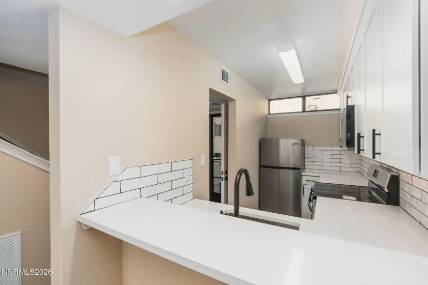 861 Nutmeg, Reno, Nevada 89502, 2 Bedrooms Bedrooms, ,2 BathroomsBathrooms,Residential,Residential,Nutmeg,260002944