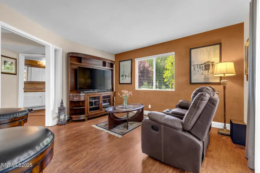 831 Blue Falls, Reno, Nevada 89511, 4 Bedrooms Bedrooms, ,3 BathroomsBathrooms,Residential,Residential,Blue Falls,260002945