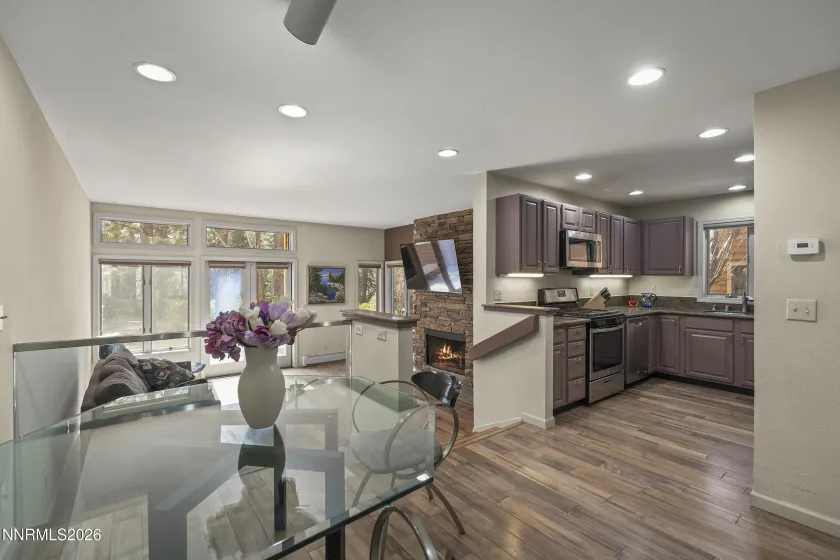 120 Village, Incline Village, Nevada 89451, 2 Bedrooms Bedrooms, ,2 BathroomsBathrooms,Residential,Residential,Village,260002951