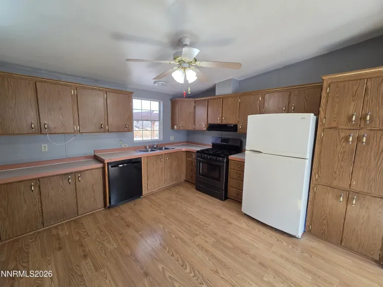 1160 8th, Silver Springs, Nevada 89429, 3 Bedrooms Bedrooms, ,2 BathroomsBathrooms,Residential,Residential,8th,260002953