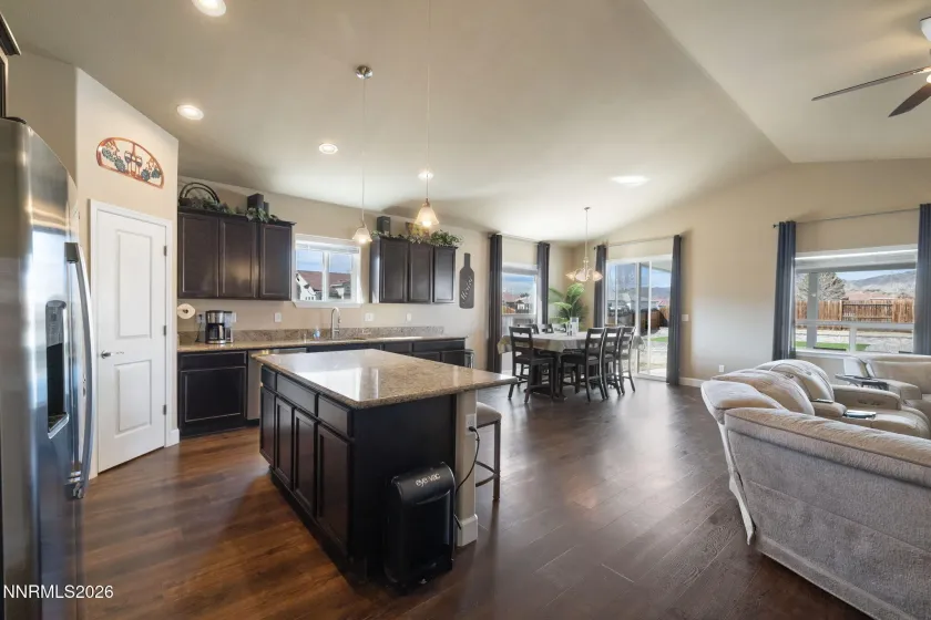 201 Verre, Dayton, Nevada 89403, 3 Bedrooms Bedrooms, ,2 BathroomsBathrooms,Residential,Residential,Verre,260002954