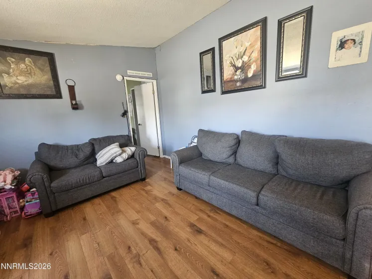 7661 Lytton, Reno, Nevada 89506, 3 Bedrooms Bedrooms, ,2 BathroomsBathrooms,Residential,Residential,Lytton,260002959