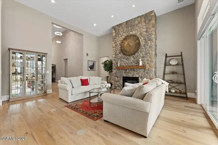 722 Pleasant Oak, Reno, Nevada 89511, 3 Bedrooms Bedrooms, ,4 BathroomsBathrooms,Residential,Residential,Pleasant Oak,260002968