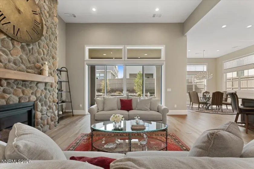 722 Pleasant Oak, Reno, Nevada 89511, 3 Bedrooms Bedrooms, ,4 BathroomsBathrooms,Residential,Residential,Pleasant Oak,260002968