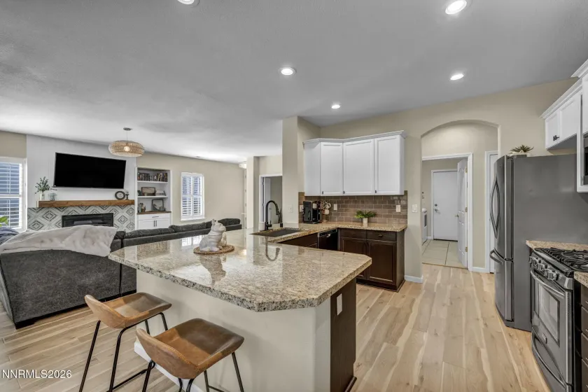 Granite kitchen counters and breakfast bar