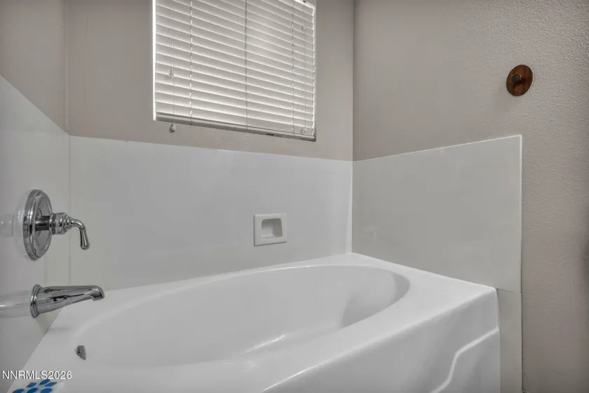 1453 Grey Bluffs, Fernley, Nevada 89408, 3 Bedrooms Bedrooms, ,2 BathroomsBathrooms,Residential,Residential,Grey Bluffs,260002977