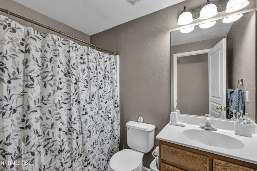 1453 Grey Bluffs, Fernley, Nevada 89408, 3 Bedrooms Bedrooms, ,2 BathroomsBathrooms,Residential,Residential,Grey Bluffs,260002977