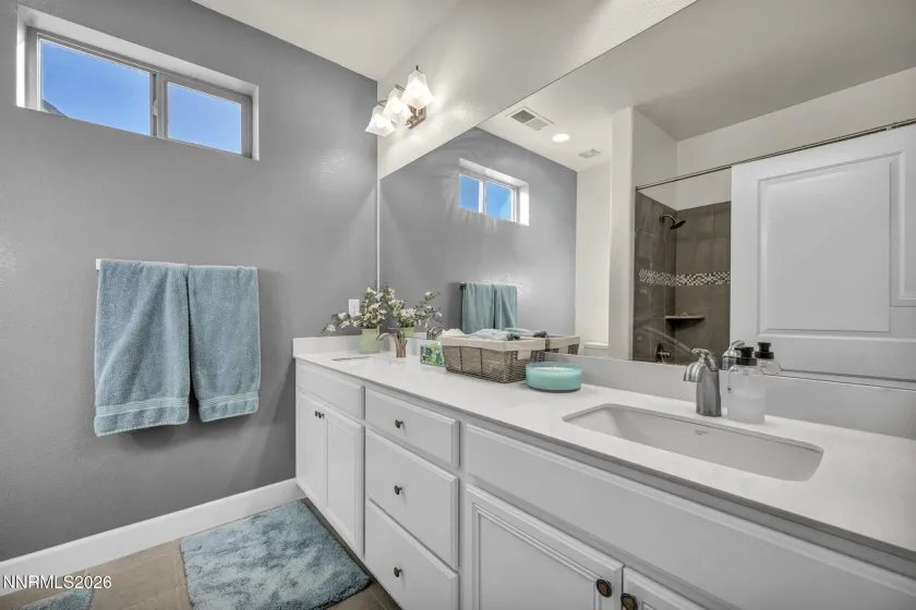 2426 Silver Maple, Reno, Nevada 89521, 3 Bedrooms Bedrooms, ,2 BathroomsBathrooms,Residential,Residential,Silver Maple,260002982