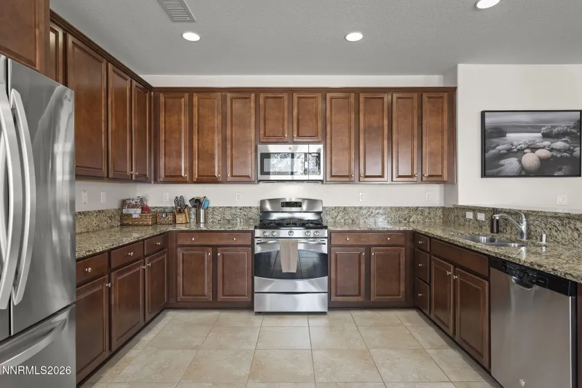 2201 Quailwood, Reno, Nevada 89521, 4 Bedrooms Bedrooms, ,2 BathroomsBathrooms,Residential,Residential,Quailwood,260002991