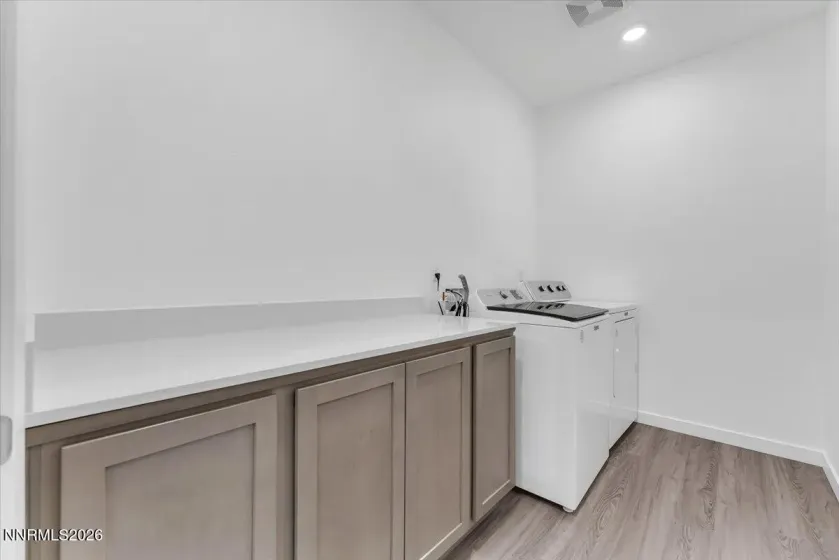 351 Porter Peak, Carson City, Nevada 89701, 4 Bedrooms Bedrooms, ,4 BathroomsBathrooms,Residential,Residential,Porter Peak,260002993