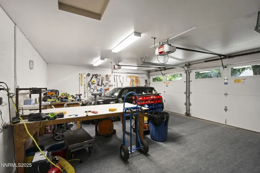 1777 Winnie, Carson City, Nevada 89703, 2 Bedrooms Bedrooms, ,4 BathroomsBathrooms,Residential,Residential,Winnie,260002999