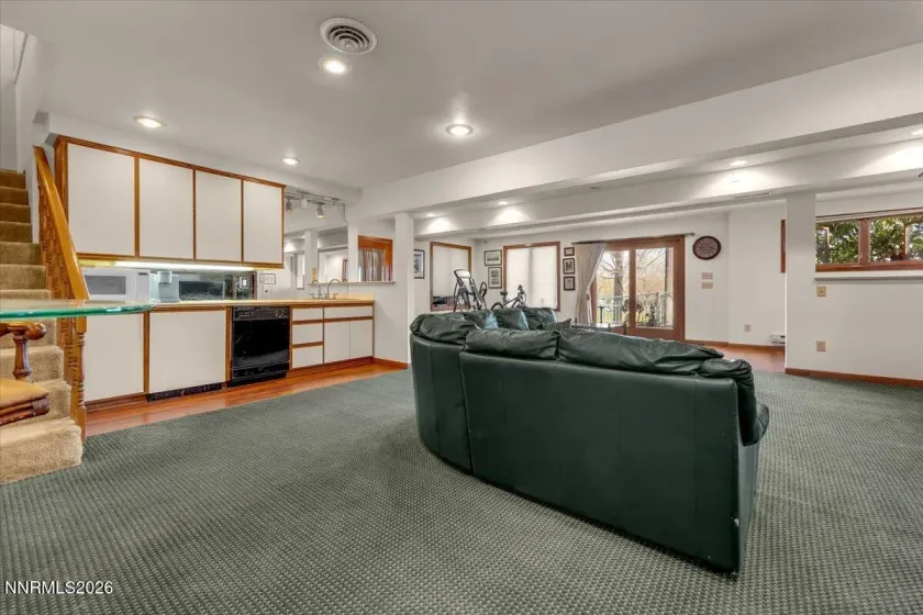 100 Moore, Reno, Nevada 89509, 5 Bedrooms Bedrooms, ,4 BathroomsBathrooms,Residential,Residential,Moore,260003003