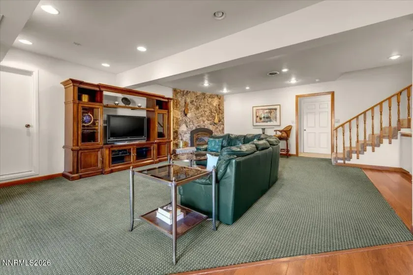 100 Moore, Reno, Nevada 89509, 5 Bedrooms Bedrooms, ,4 BathroomsBathrooms,Residential,Residential,Moore,260003003