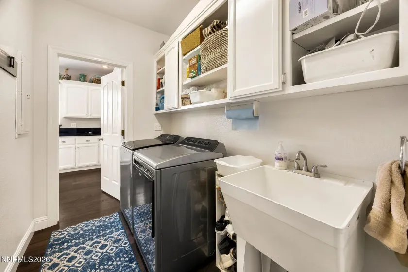 1666 Dogleg, Carson City, Nevada 89701, 4 Bedrooms Bedrooms, ,3 BathroomsBathrooms,Residential,Residential,Dogleg,260003005