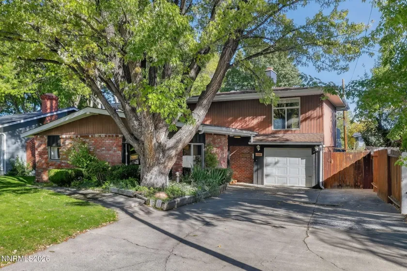 1464 Mark Twain, Reno, Nevada 89509, 3 Bedrooms Bedrooms, ,2 BathroomsBathrooms,Residential,Residential,Mark Twain,260000959