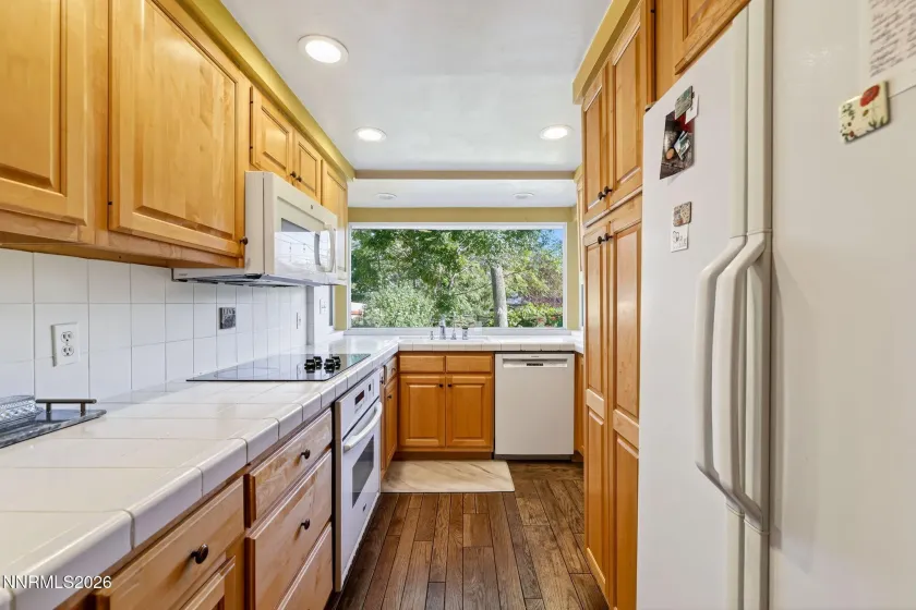 1464 Mark Twain, Reno, Nevada 89509, 3 Bedrooms Bedrooms, ,2 BathroomsBathrooms,Residential,Residential,Mark Twain,260000959