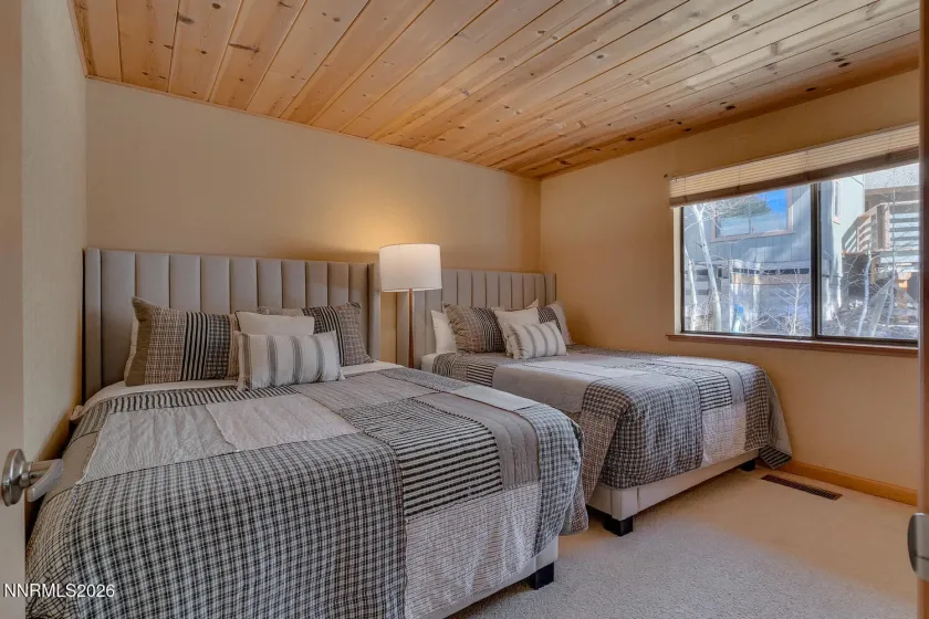 345 Granite, Stateline, Nevada 89449, 4 Bedrooms Bedrooms, ,4 BathroomsBathrooms,Residential,Residential,Granite,260003013