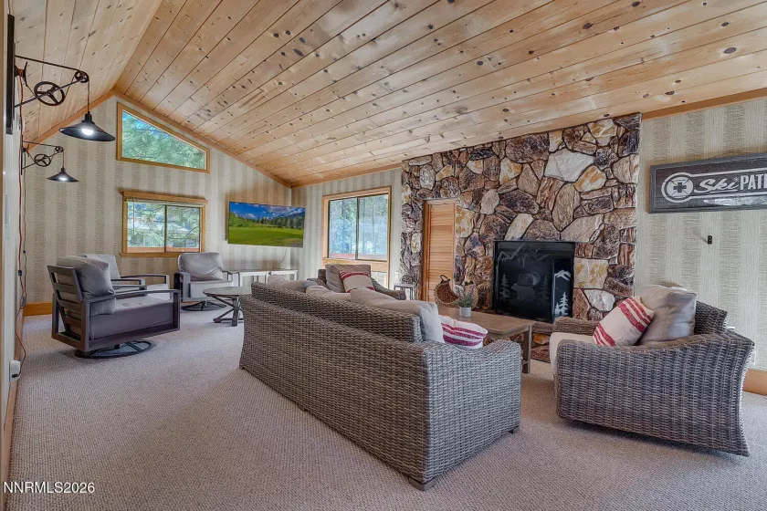 345 Granite, Stateline, Nevada 89449, 4 Bedrooms Bedrooms, ,4 BathroomsBathrooms,Residential,Residential,Granite,260003013