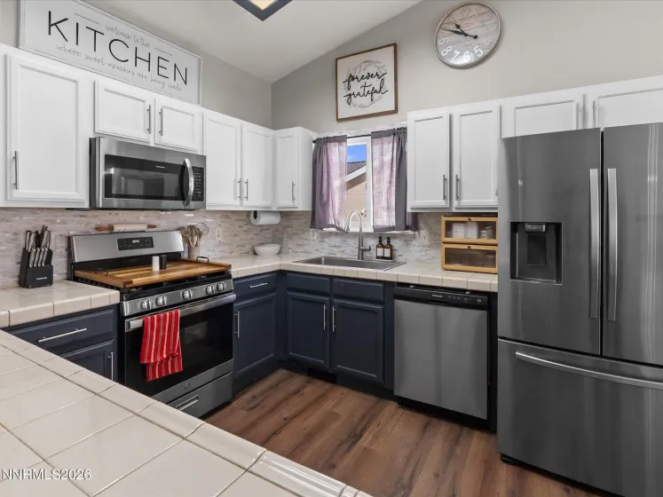 1329 White Bluffs, Fernley, Nevada 89408, 3 Bedrooms Bedrooms, ,2 BathroomsBathrooms,Residential,Residential,White Bluffs,260003020