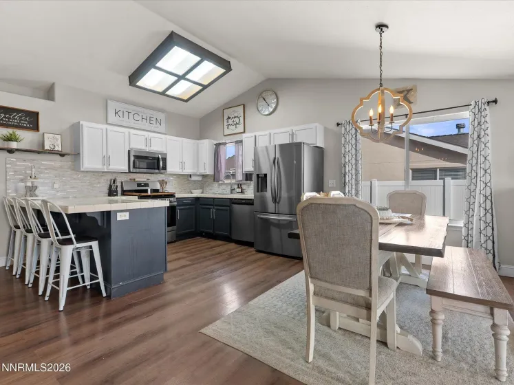 1329 White Bluffs, Fernley, Nevada 89408, 3 Bedrooms Bedrooms, ,2 BathroomsBathrooms,Residential,Residential,White Bluffs,260003020