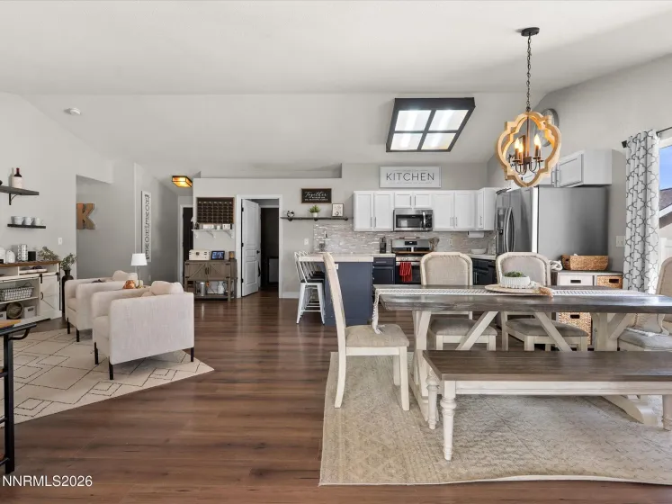 1329 White Bluffs, Fernley, Nevada 89408, 3 Bedrooms Bedrooms, ,2 BathroomsBathrooms,Residential,Residential,White Bluffs,260003020