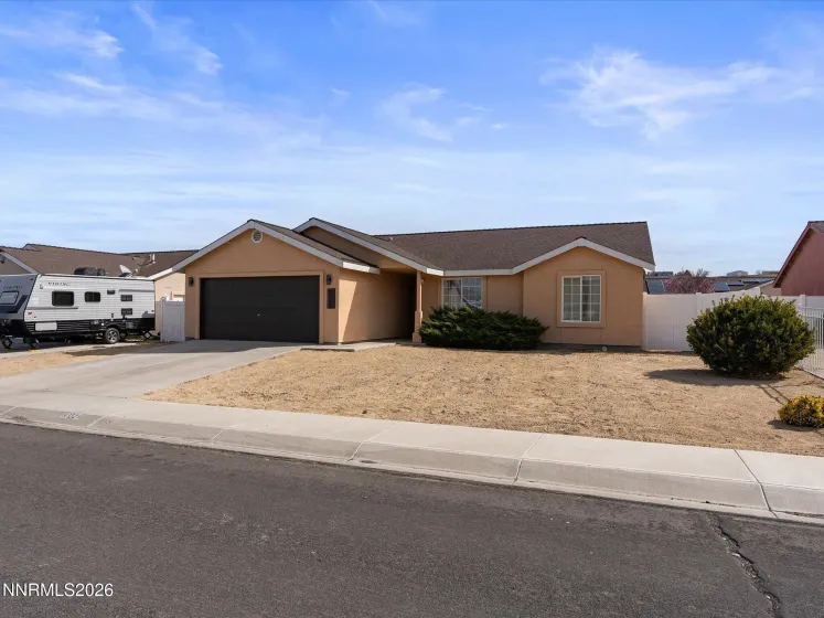 1329 White Bluffs, Fernley, Nevada 89408, 3 Bedrooms Bedrooms, ,2 BathroomsBathrooms,Residential,Residential,White Bluffs,260003020
