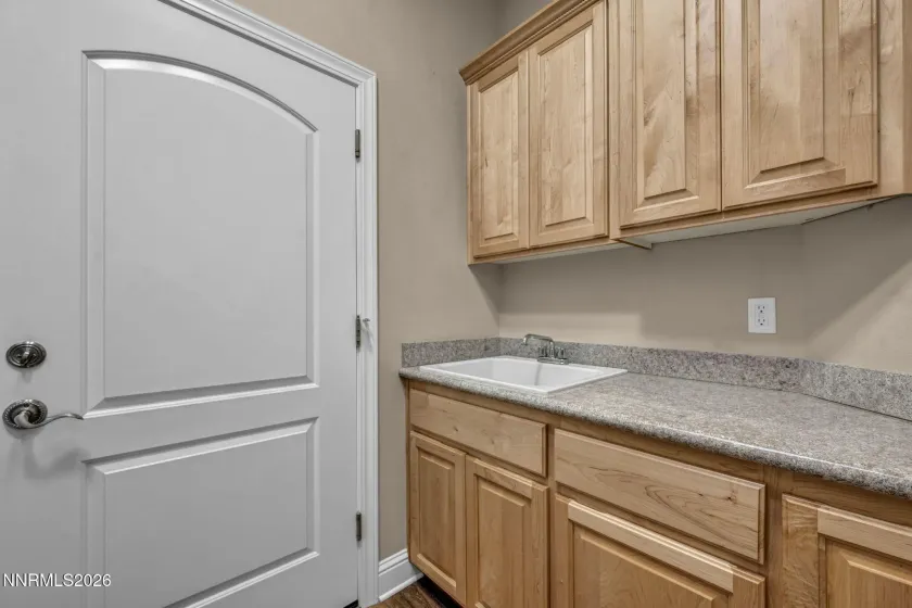 2560 Snowflake, Carson City, Nevada 89703, 3 Bedrooms Bedrooms, ,3 BathroomsBathrooms,Residential,Residential,Snowflake,260003023