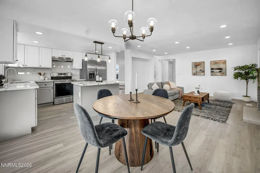 2719 Chavez, Reno, Nevada 89502, 3 Bedrooms Bedrooms, ,3 BathroomsBathrooms,Residential,Residential,Chavez,250051816