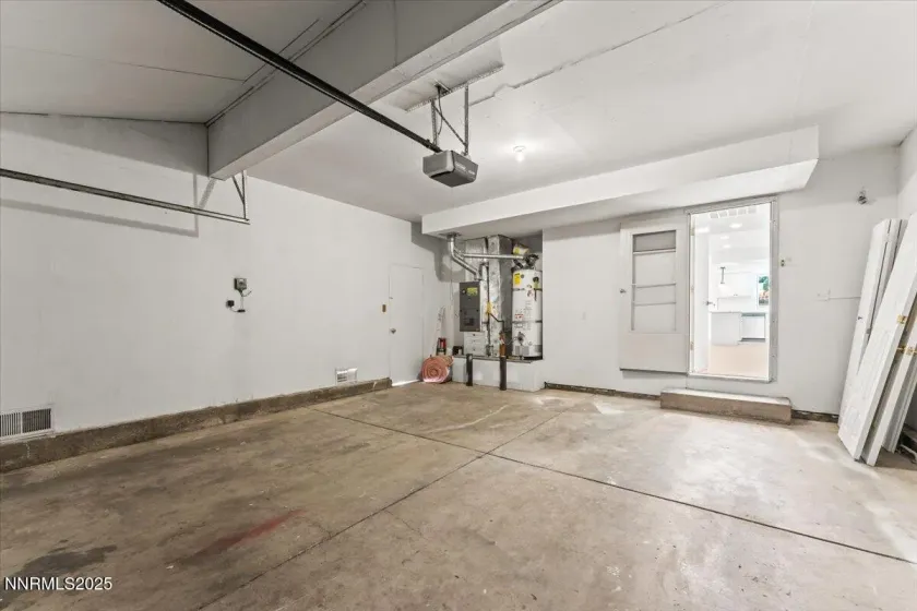 2719 Chavez, Reno, Nevada 89502, 3 Bedrooms Bedrooms, ,3 BathroomsBathrooms,Residential,Residential,Chavez,250051816